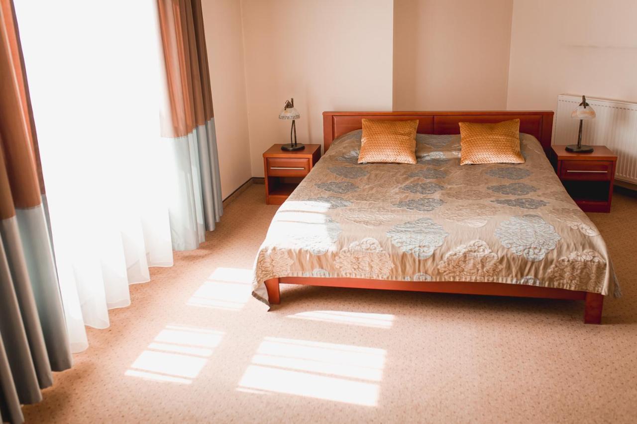 Hotel Promenada Ostróda Extérieur photo